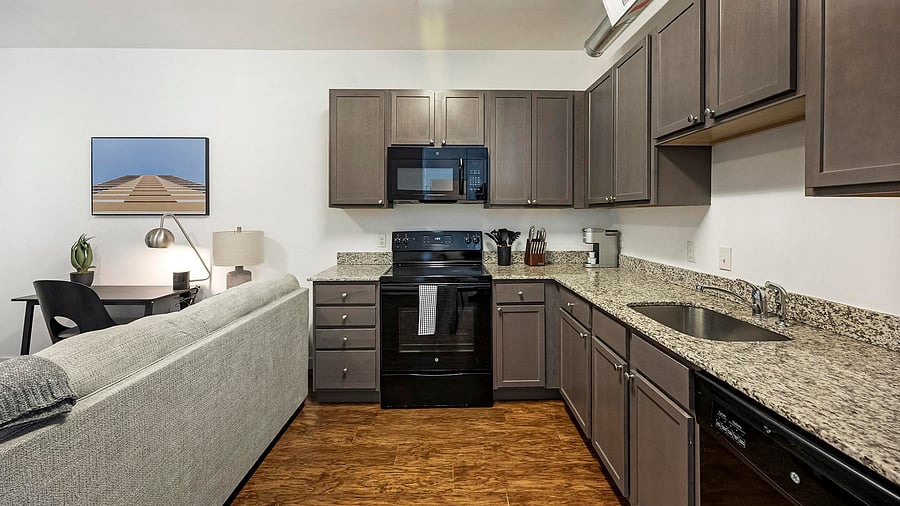 Furnished Finder property 816570_12 photo 4