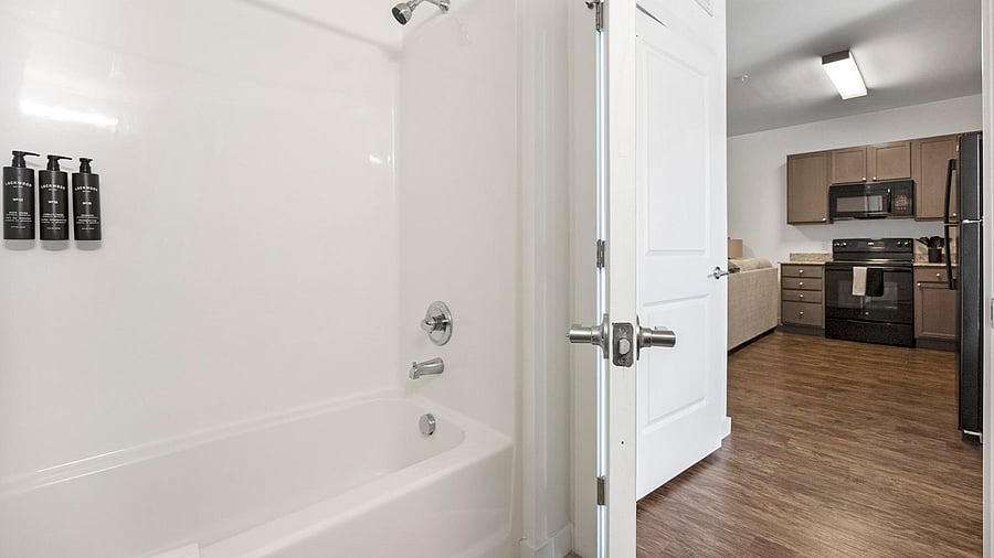 Furnished Finder property 816570_12 photo 18