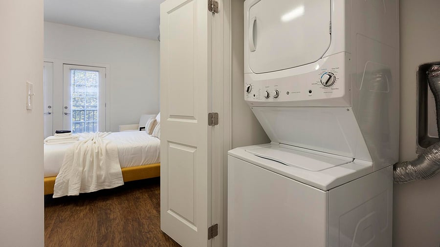 Furnished Finder property 816570_15 photo 28