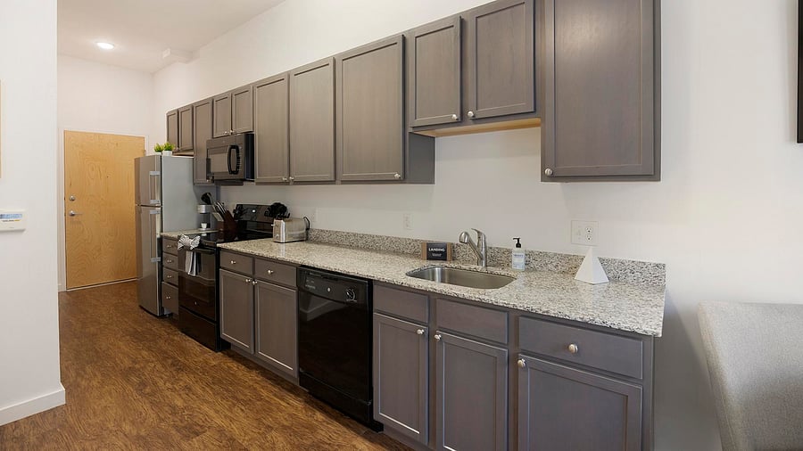 Furnished Finder property 816570_15 photo 4