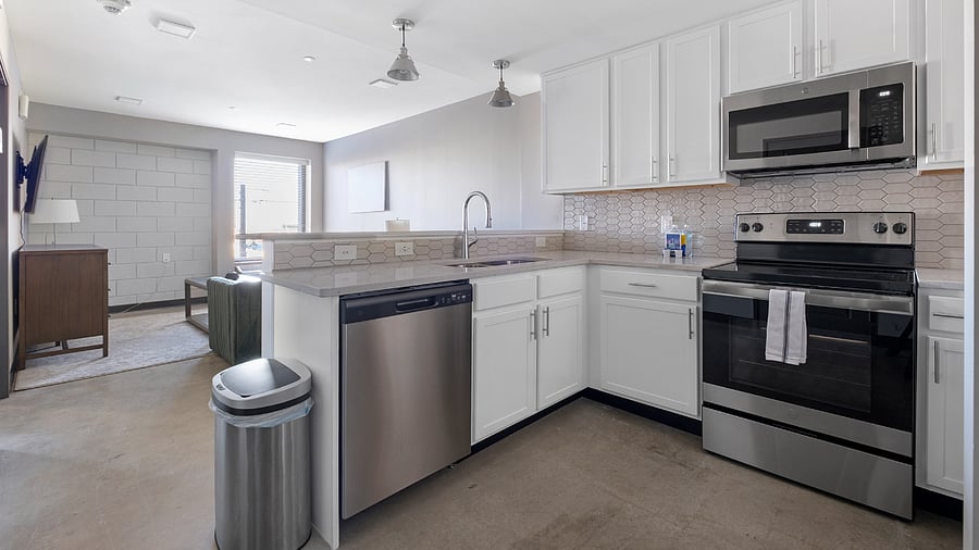 Furnished Finder property 816574_8 photo 4