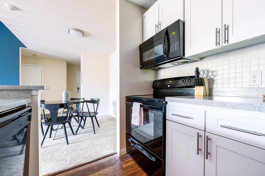 Furnished Finder property 816587_13 photo 12