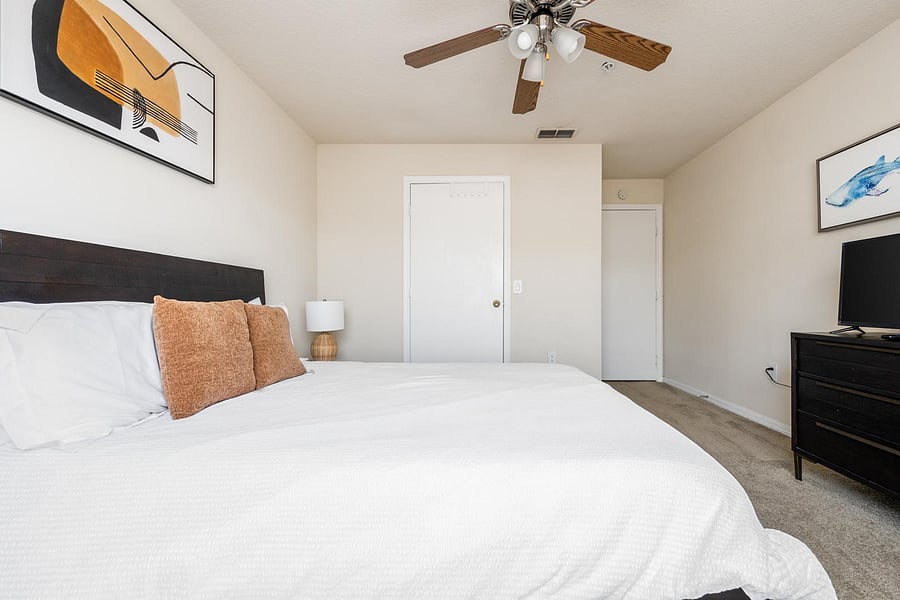 Furnished Finder property 816587_13 photo 17