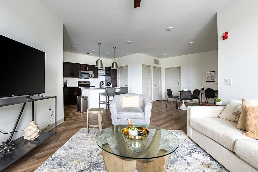 Furnished Finder property 816593_13 photo 3