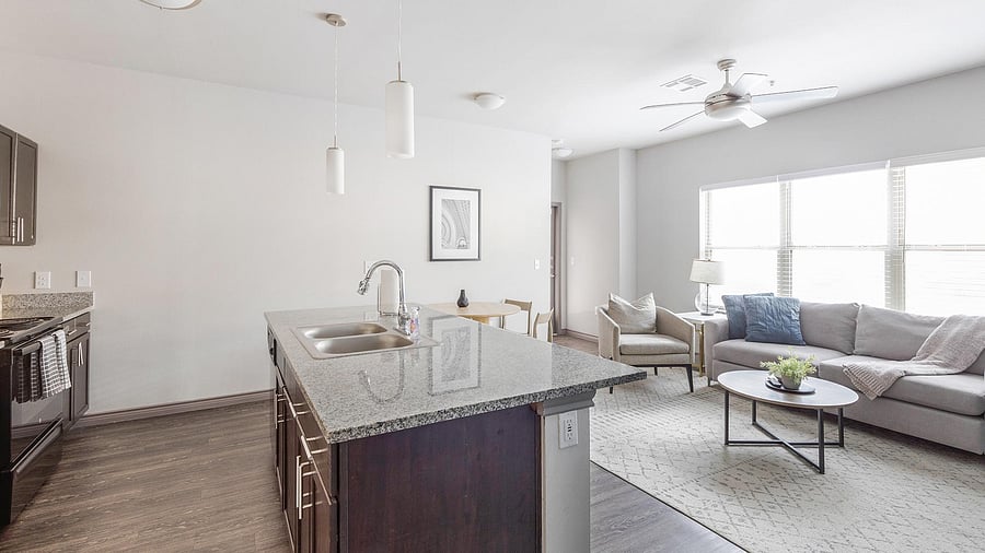 Furnished Finder property 816597_11 photo 4