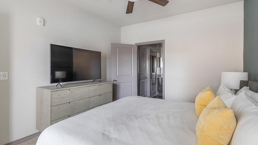 Furnished Finder property 816597_11 photo 12