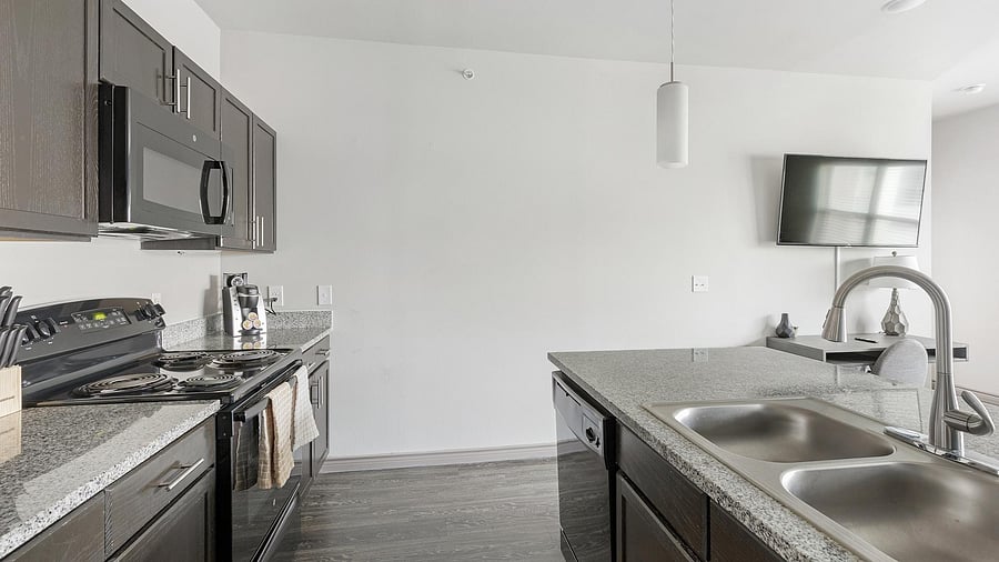 Furnished Finder property 816597_14 photo 4