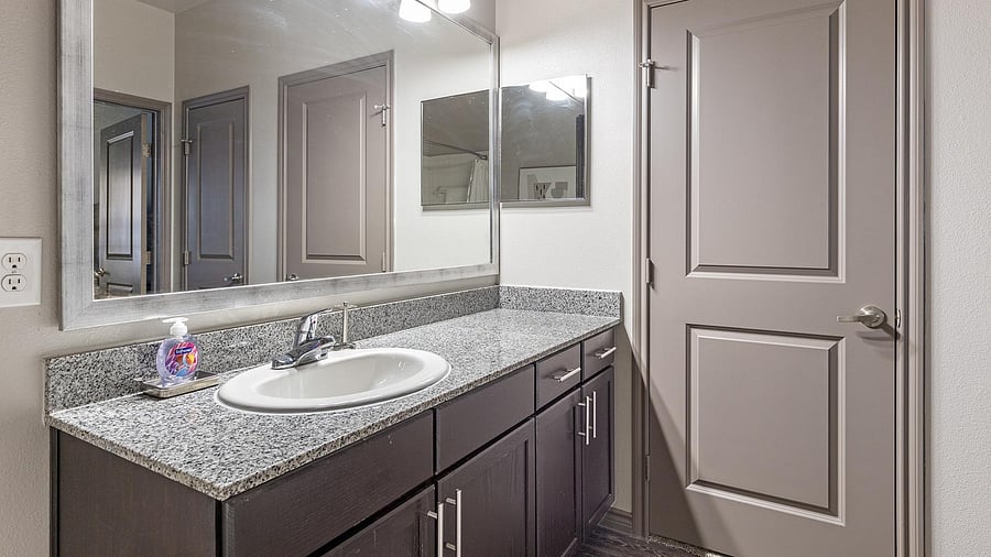 Furnished Finder property 816597_15 photo 12