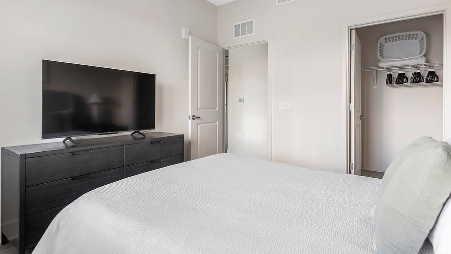 Furnished Finder property 816602_14 photo 10