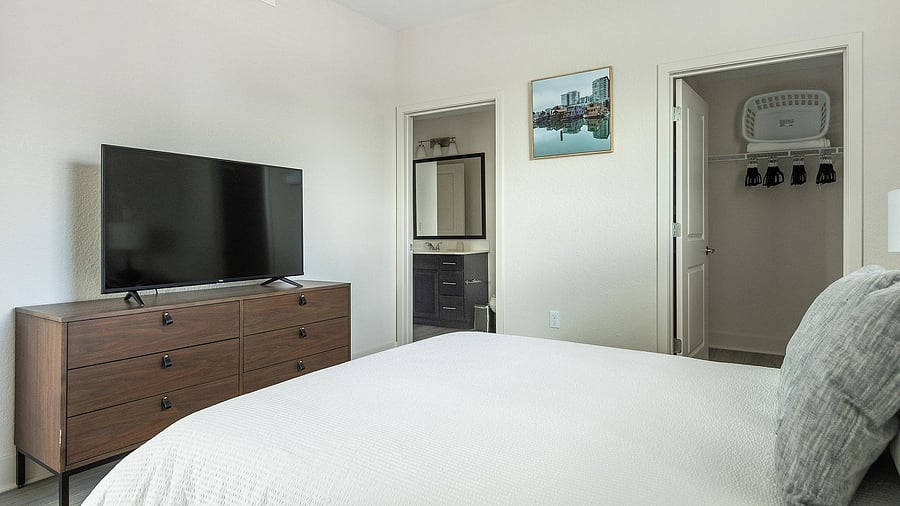 Furnished Finder property 816602_7 photo 13