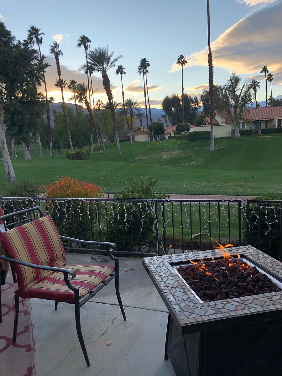 Propane gas firepit