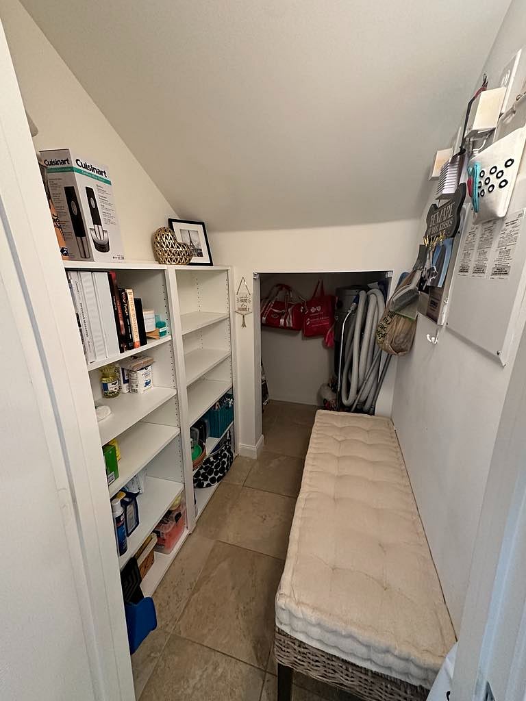 Furnished Finder property 816704_1 photo 16