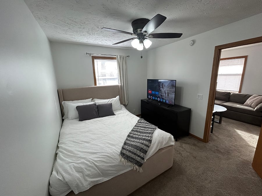 Bedroom with queen bed