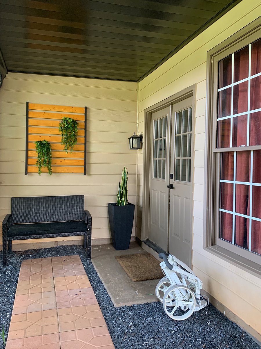 Entrance private