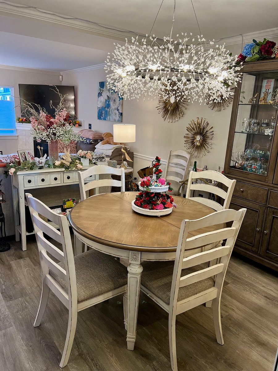 Shared dining room on main floor
