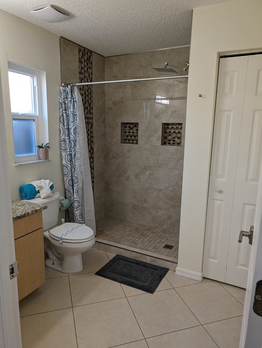 main bedroom - bathroom
