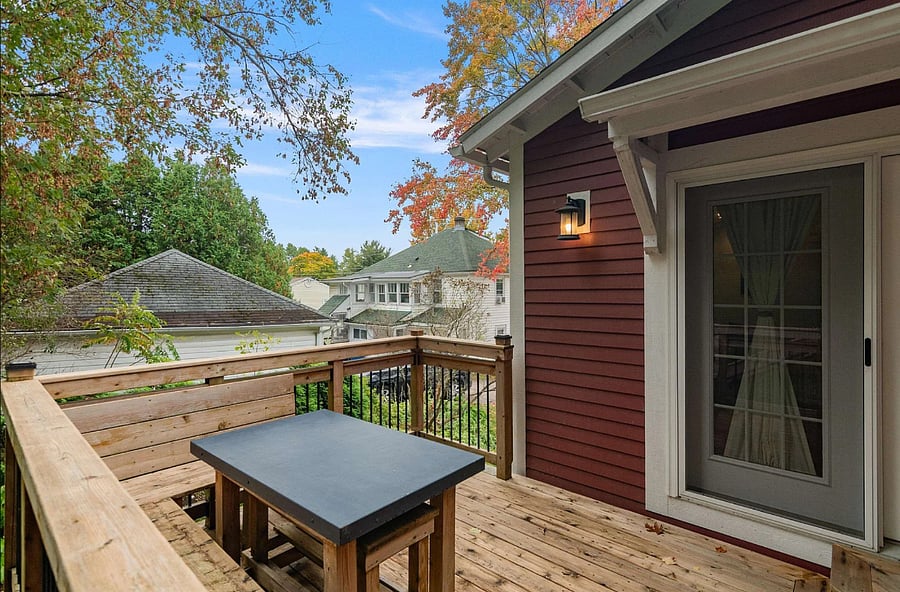 Exterior deck and chill