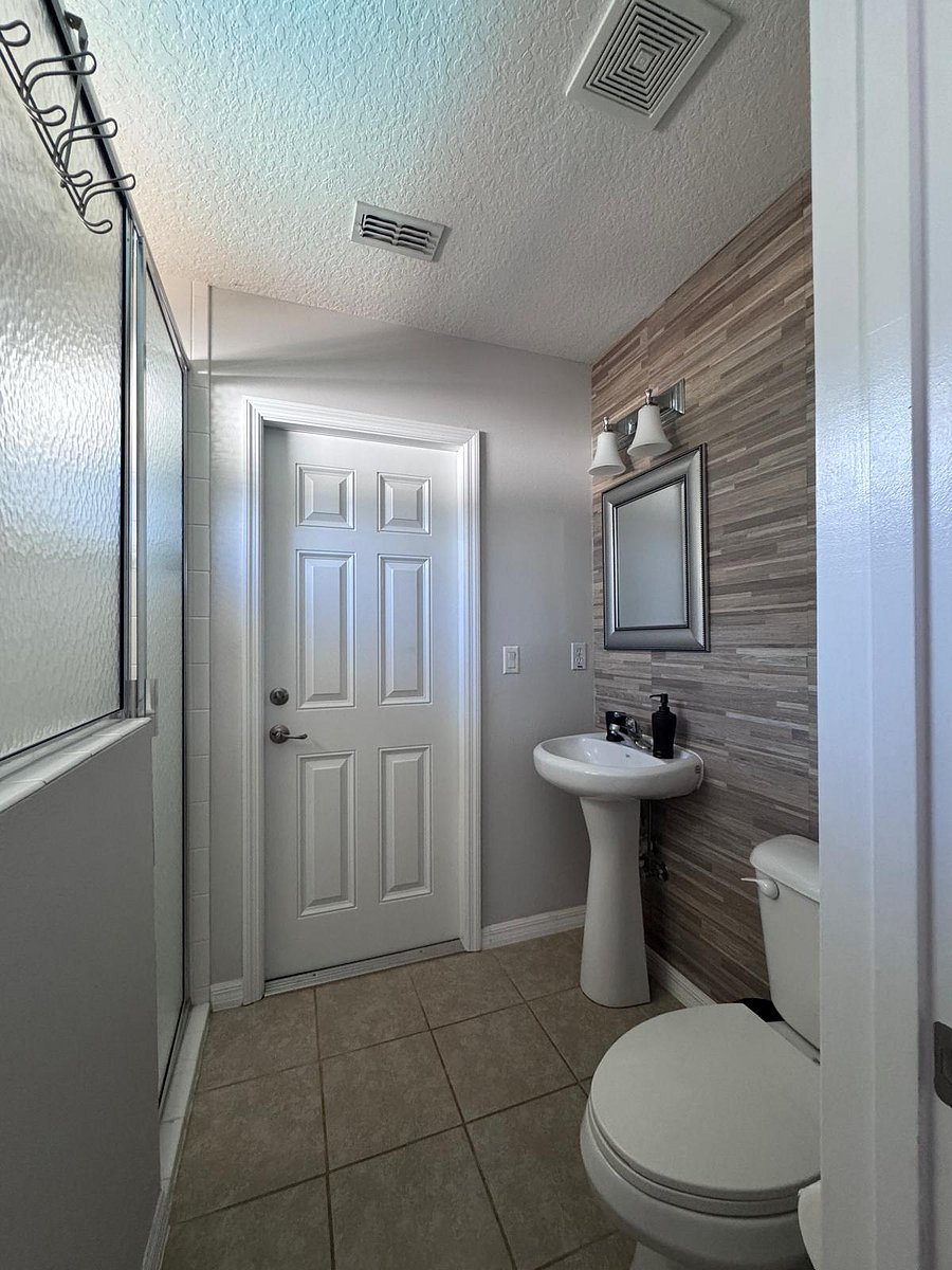 Furnished Finder property 817126_1 photo 17