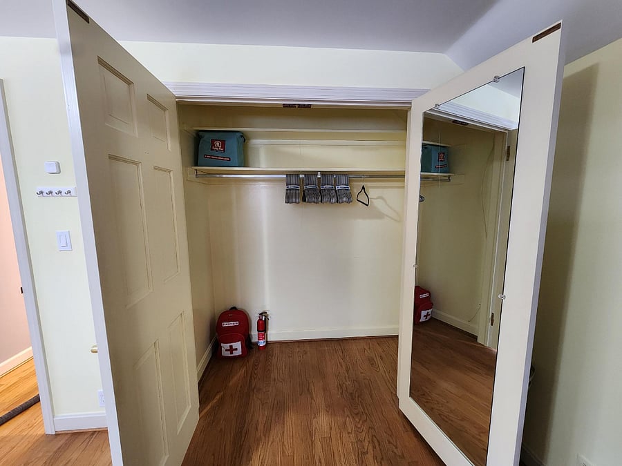 Guest Room, Closet 1