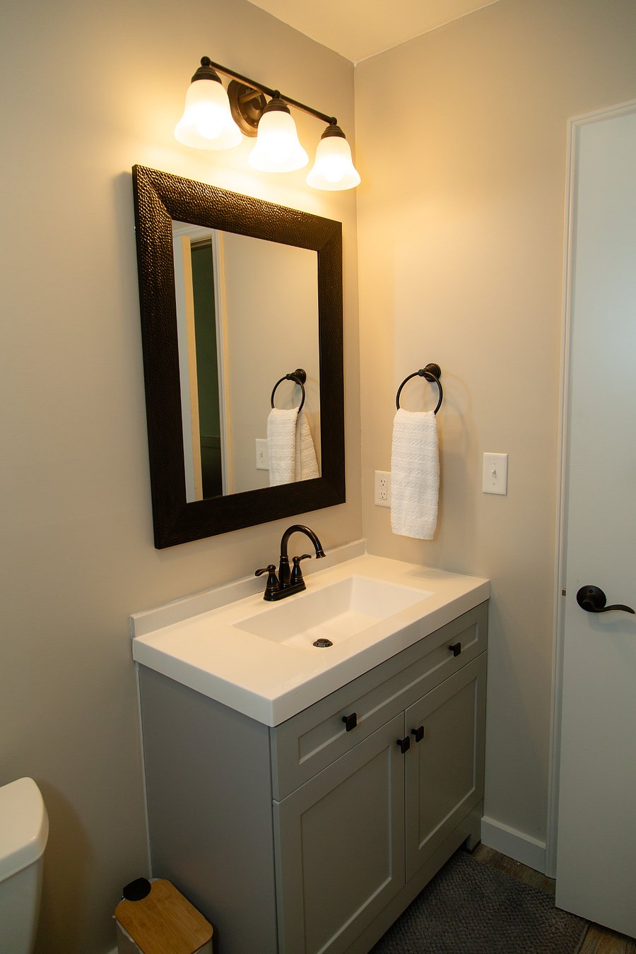 Upstairs full bath