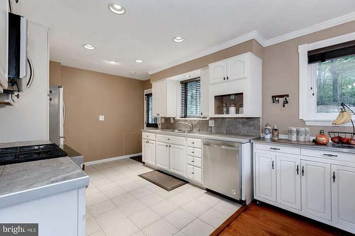 Furnished Finder property 817493_1 photo 15