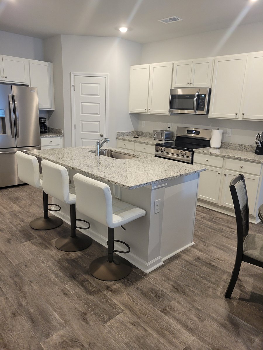 Furnished Finder property 817631_1 photo 4