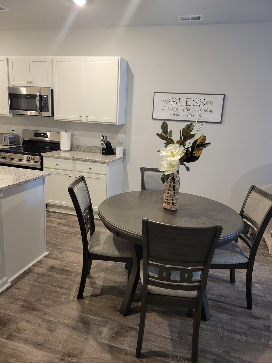 Furnished Finder property 817631_1 photo 3