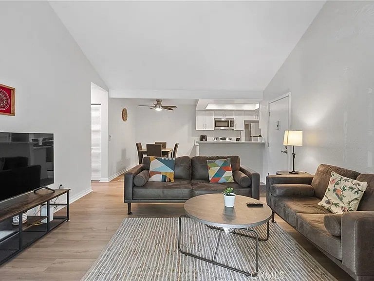 Furnished Finder property 817660_1 photo 4