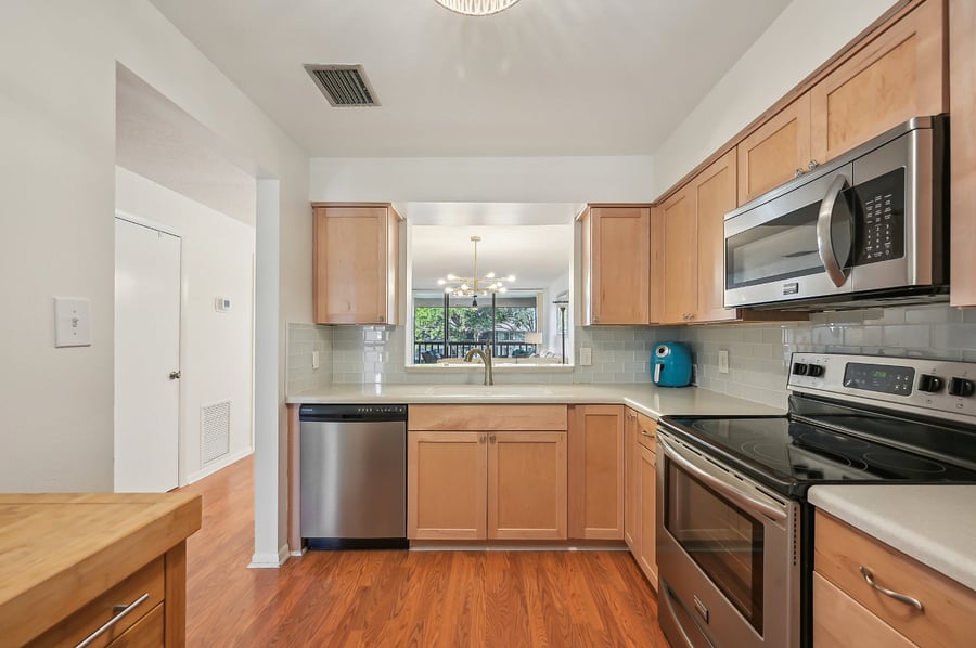 Furnished Finder property 817753_1 photo 6