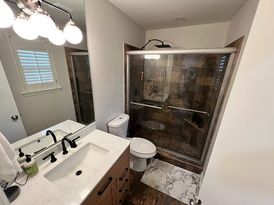 Master Bathroom (attached)
