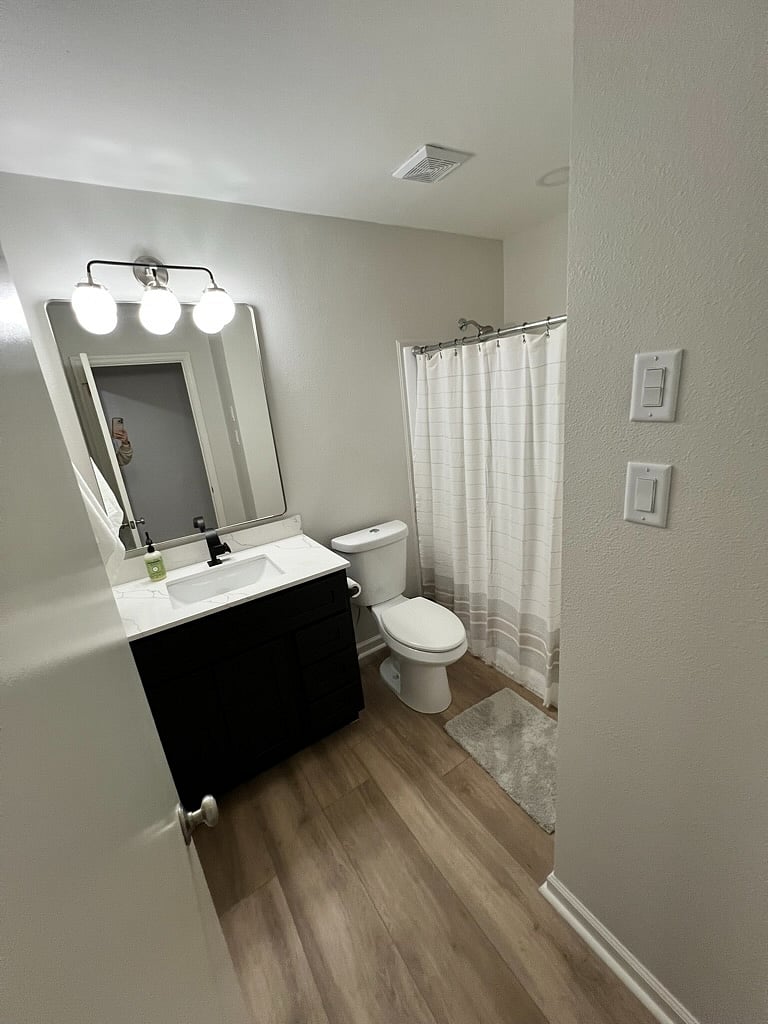 Bathroom 2 