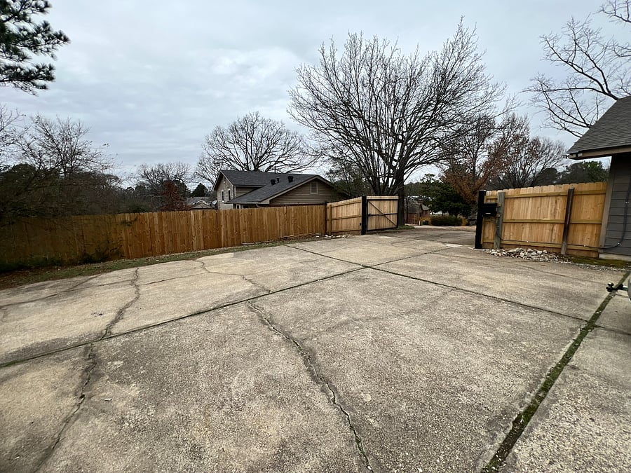 Spacious parking, with automatic gate, with lock to secure cars in back. 
