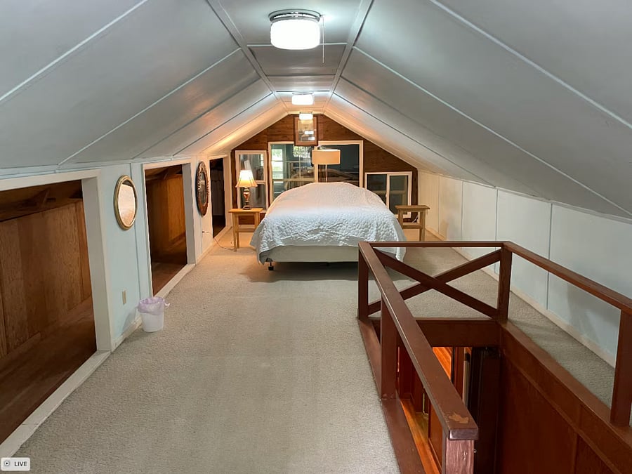 Huge upstairs bedroom or another bonus room. 