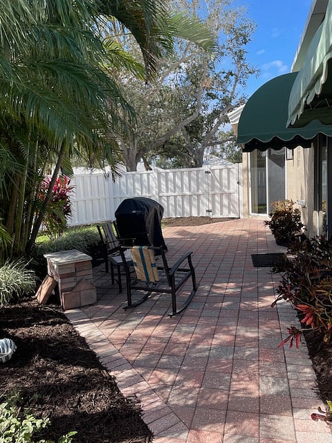 Two outside areas patio 