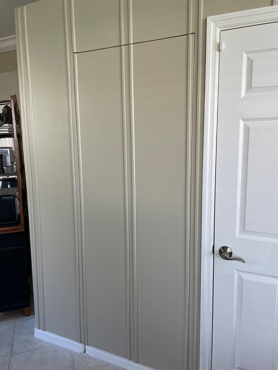 Door to washer/dryer