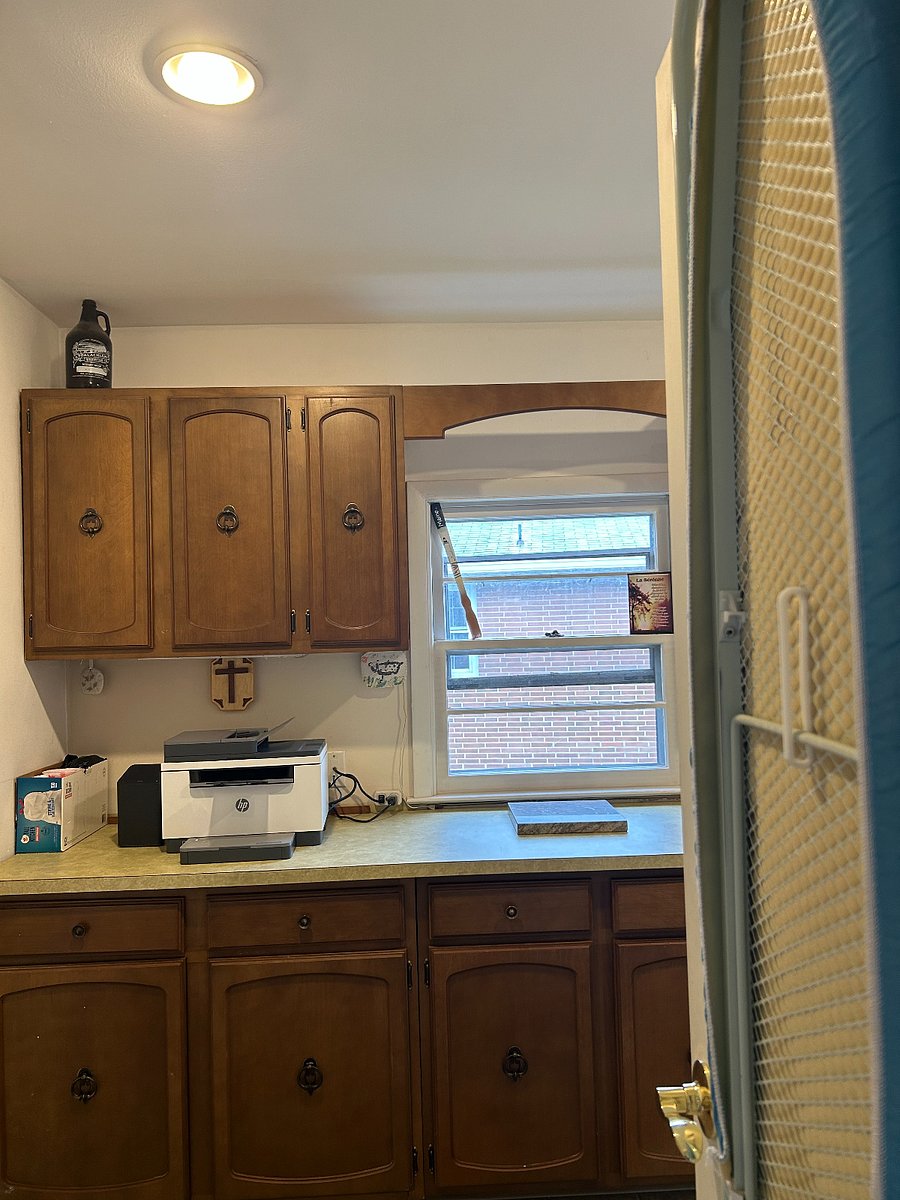Laudry room with printer and modem