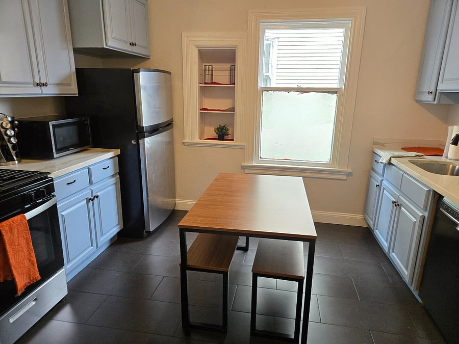 Furnished Finder property 817903_2 photo 7