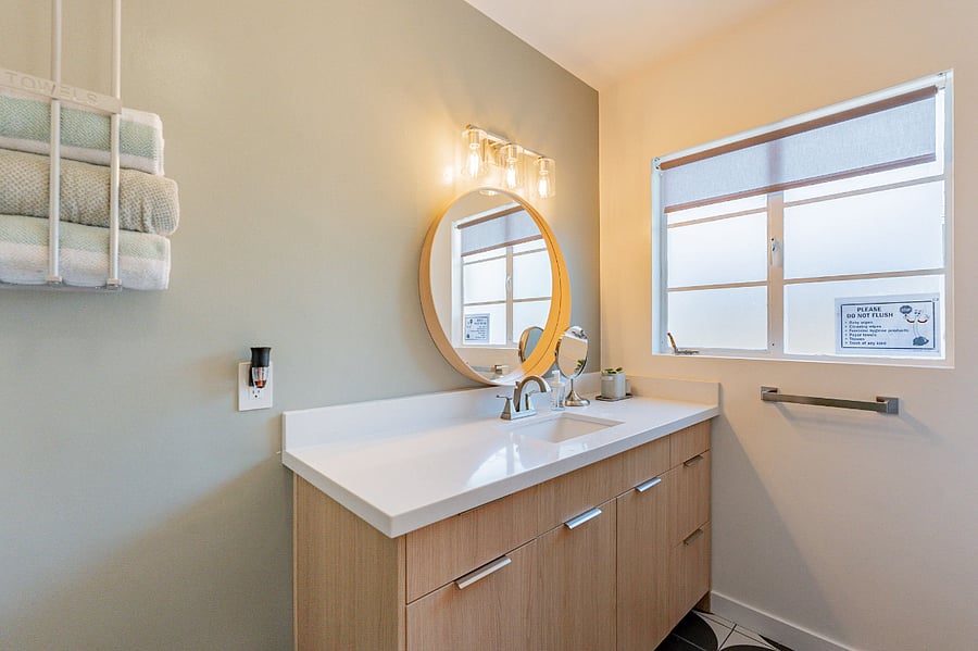 Bathroom2