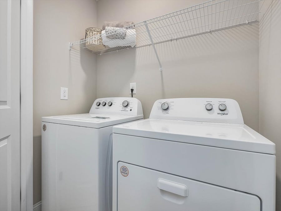 Furnished Finder property 817940_1 photo 32