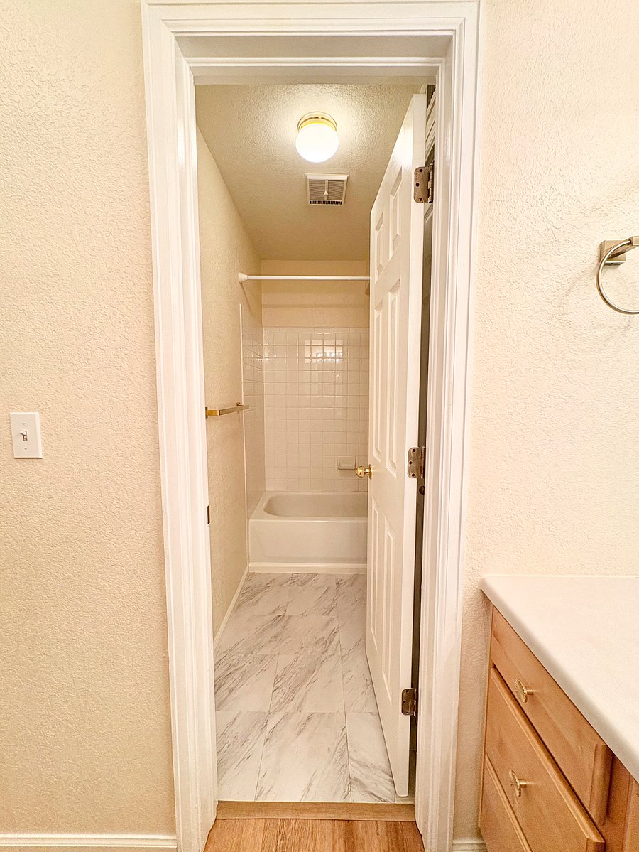 Furnished Finder property 817947_1 photo 16
