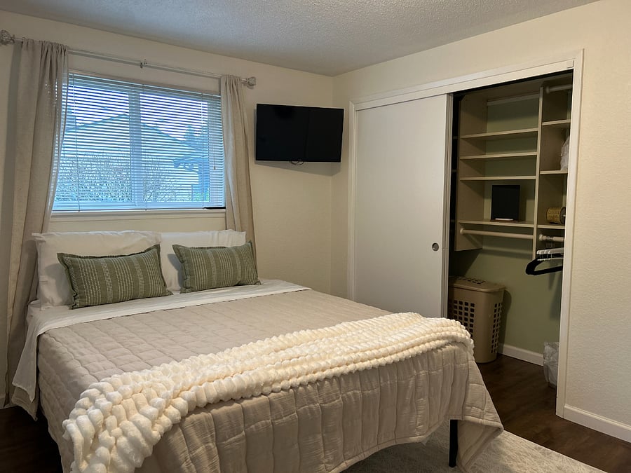 Furnished Finder property 818024_1 photo 3