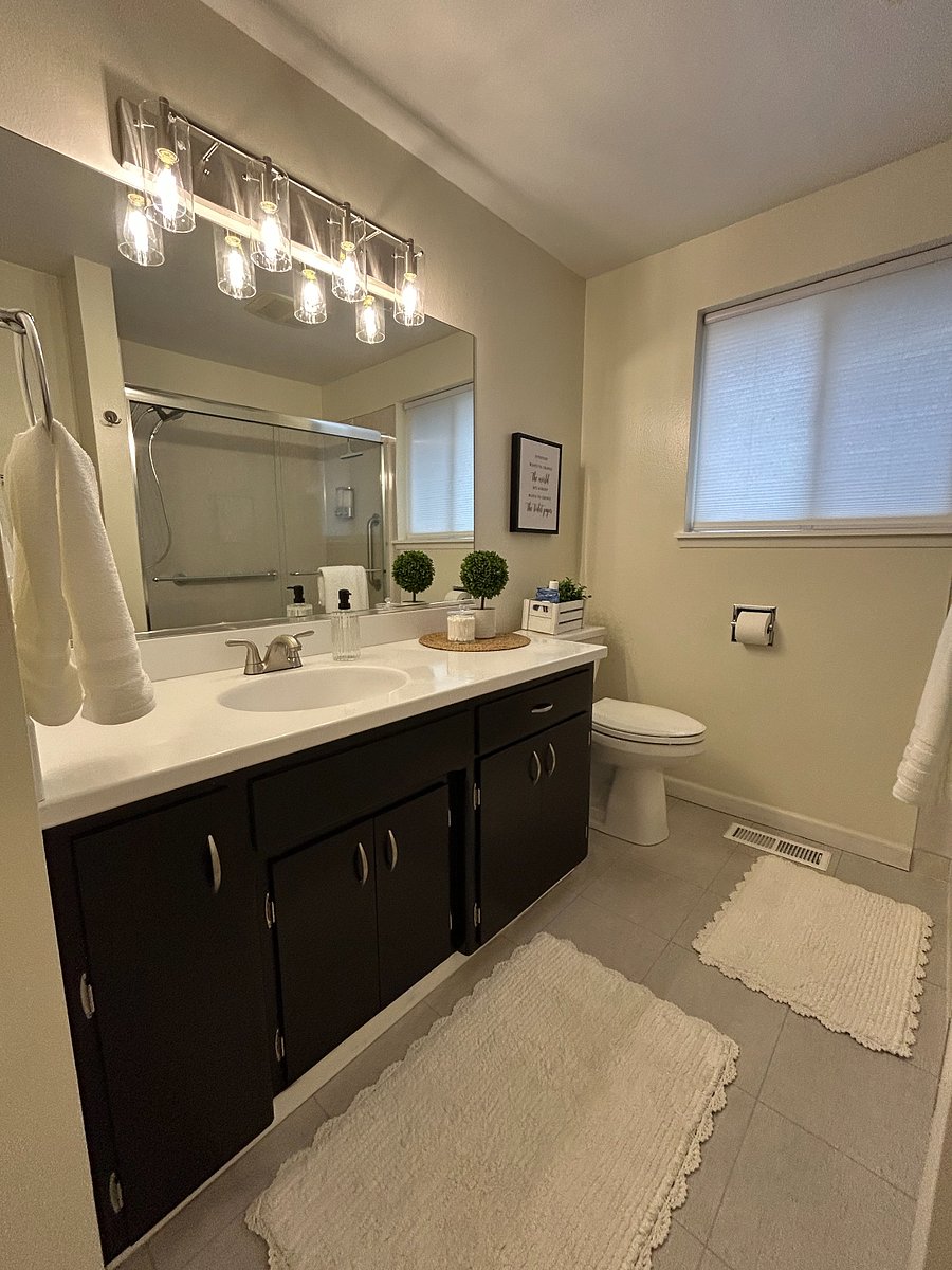 Furnished Finder property 818024_1 photo 8