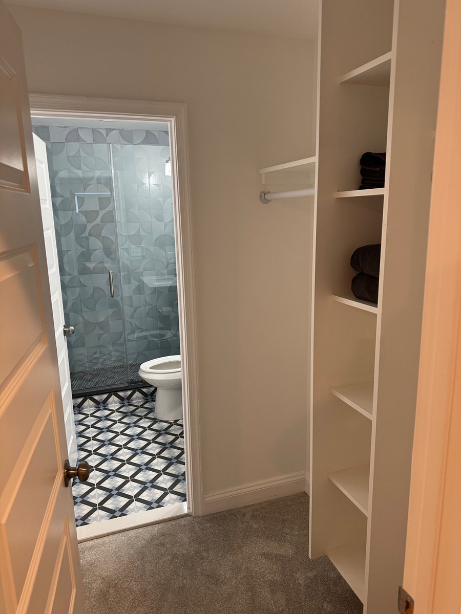 Furnished Finder property 818111_1 photo 10