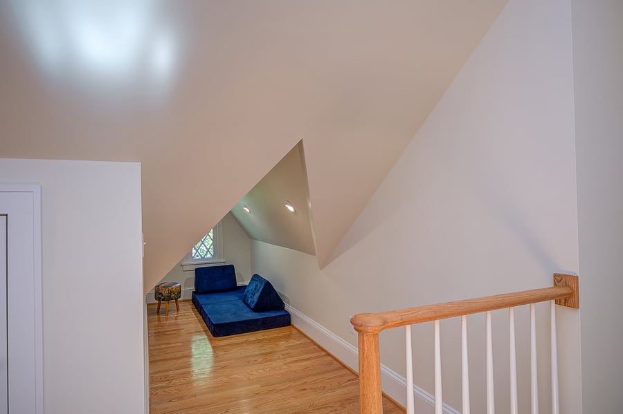 Upstairs alcove