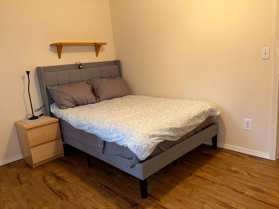 Bedrm 1 - Double Bed