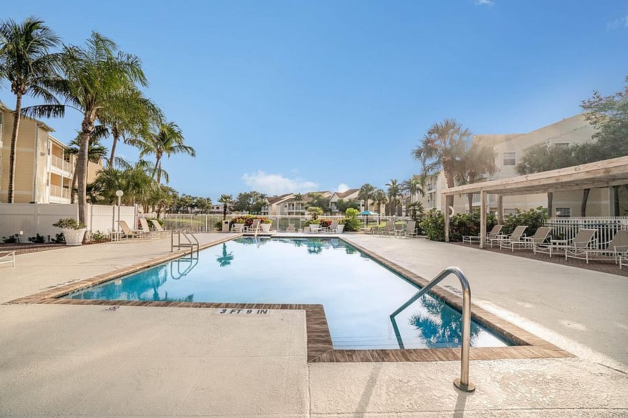 Furnished Finder property 818414_1 photo 13