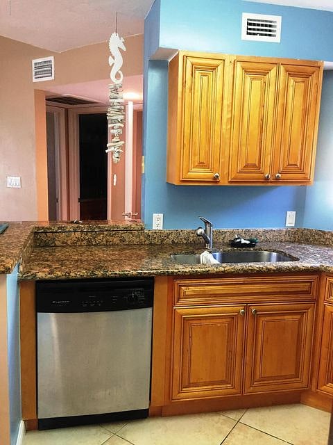 Furnished Finder property 818414_1 photo 3
