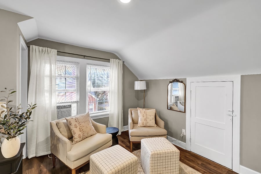 Upstairs bedroom sitting area.