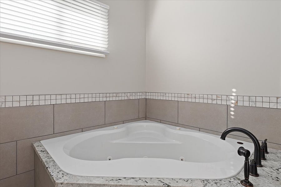 Master bath - large soaking tub.