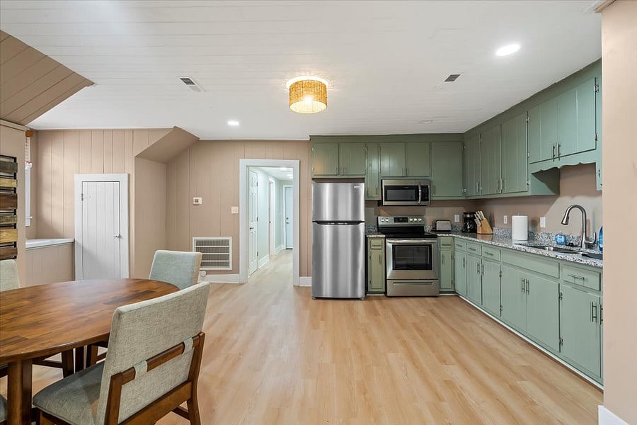 Furnished Finder property 818527_1 photo 8